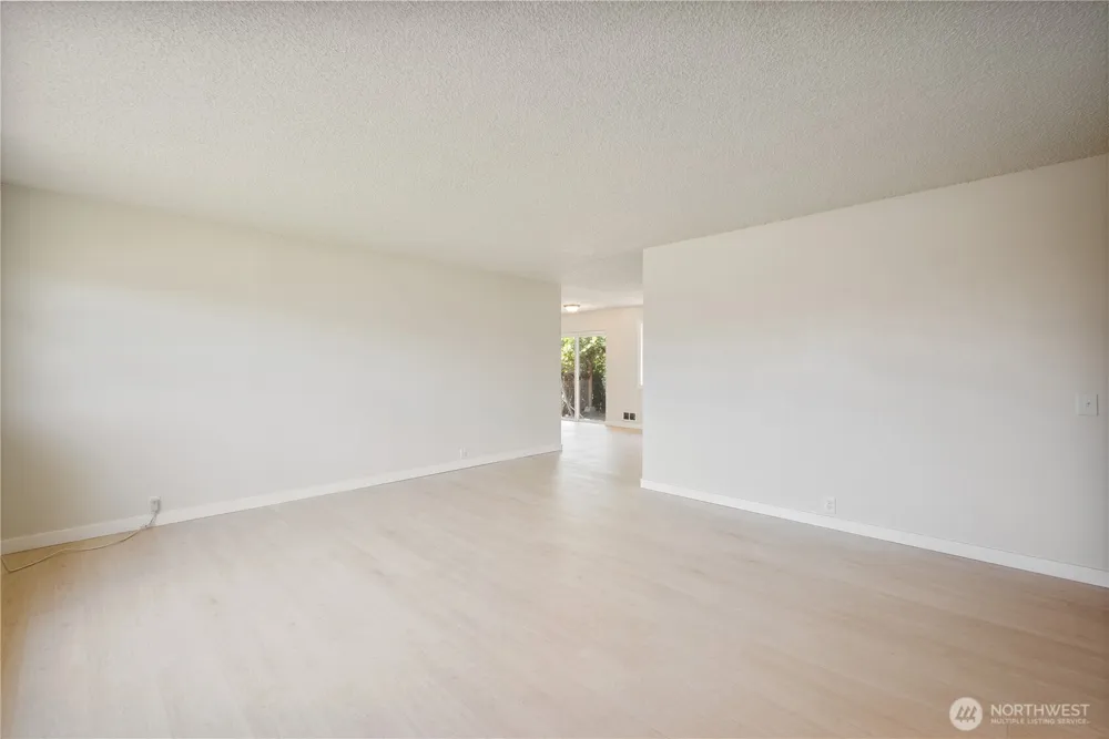 1703 33rd Avenue Longview, WA 98632