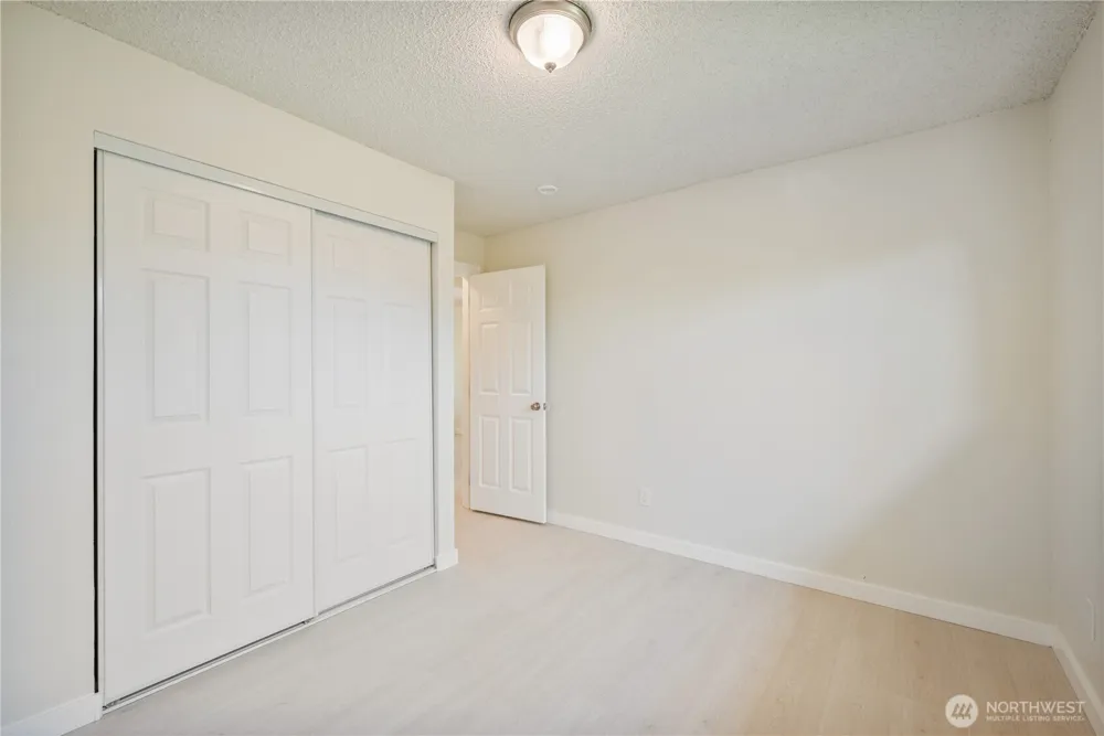 1703 33rd Avenue Longview, WA 98632