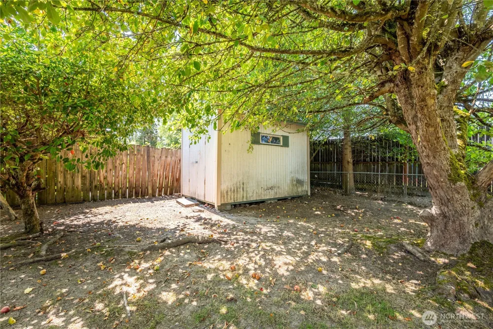 1703 33rd Avenue Longview, WA 98632
