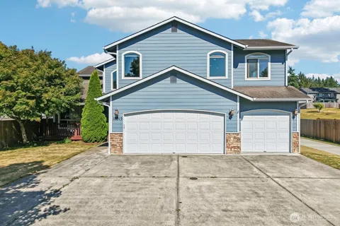 18915 42nd Drive NE