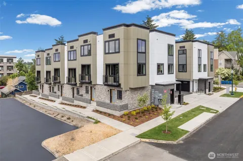 522 13th Avenue SE #103