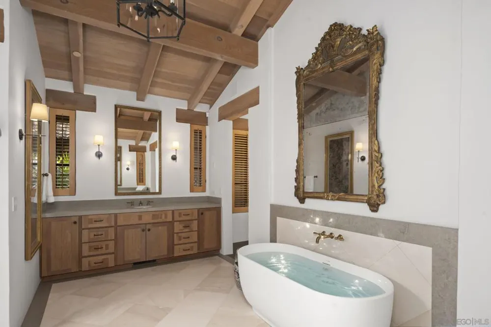 6002 Paseo Valencia Rancho Santa Fe, CA 92067