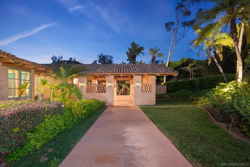 6002 Paseo Valencia Rancho Santa Fe, CA 92067