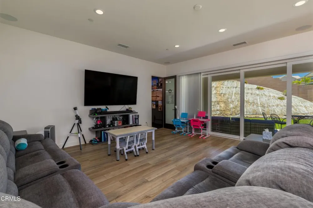 28608 Windbreak Terrace Santa Clarita, CA 91350