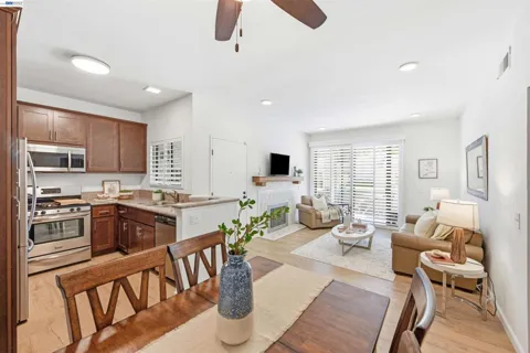 3655 Birchwood Ter #112