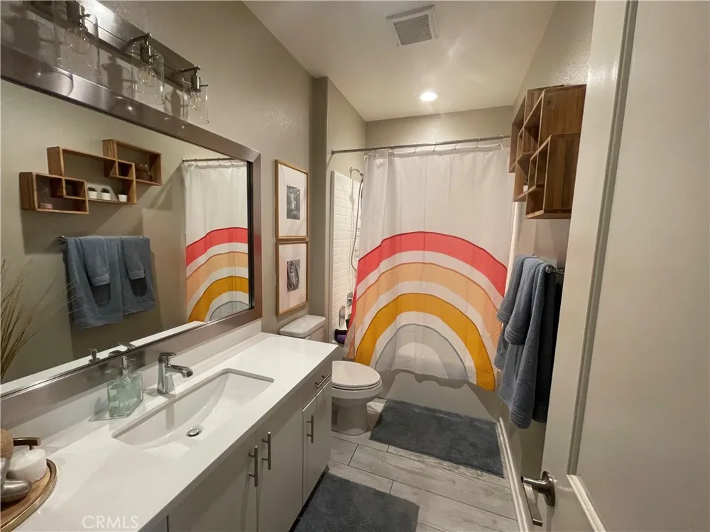 768 Central Upland, CA 91786