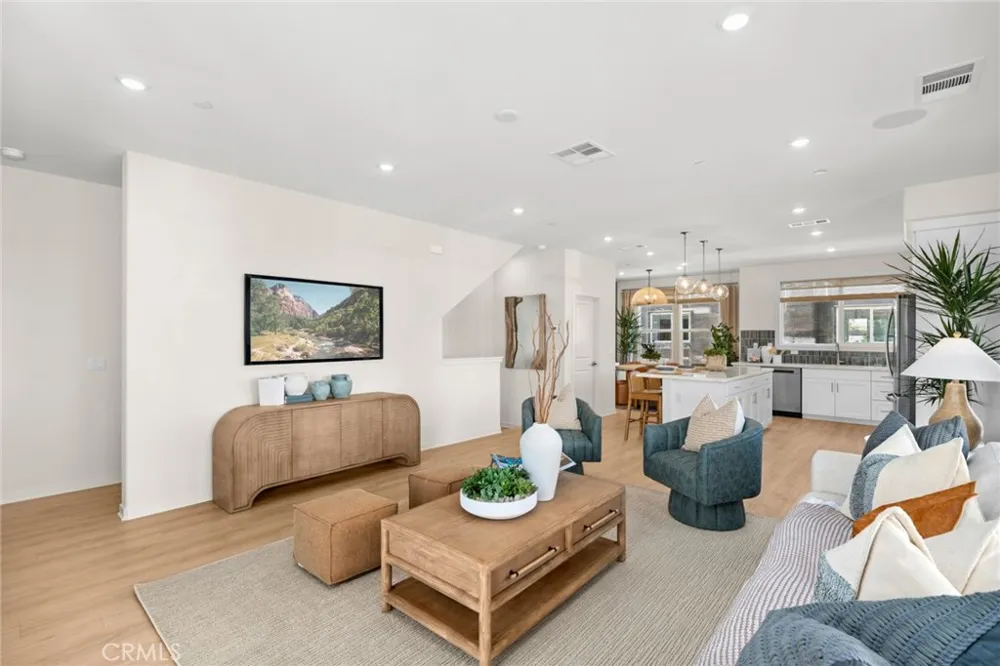 648 E Fourth Street Pomona, CA 91766