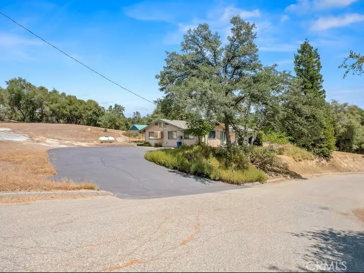 42339 Lulang Ahwahnee, CA 93601