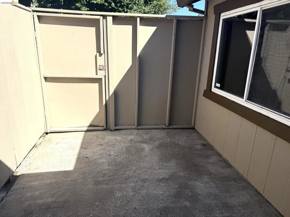 2501 Hampton Ln Antioch, CA 94509