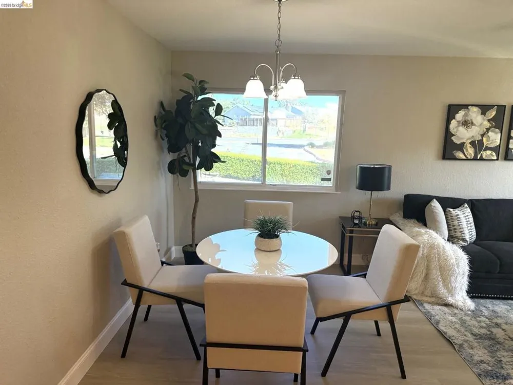 2501 Hampton Ln Antioch, CA 94509