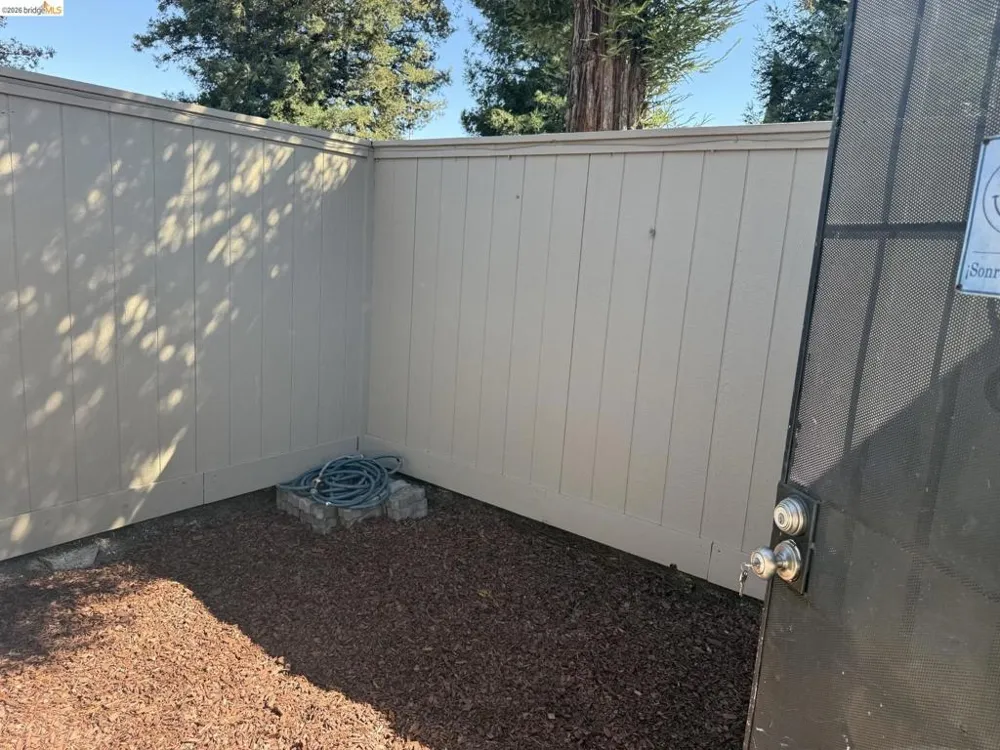 2501 Hampton Ln Antioch, CA 94509