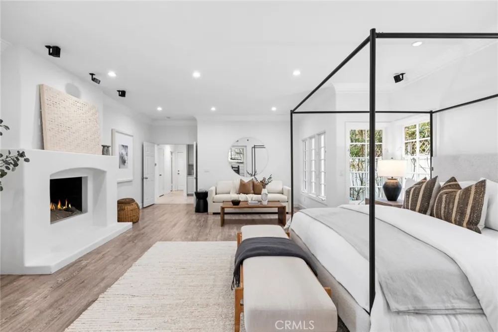 1998 Port Edward Circle Newport Beach, CA 92660