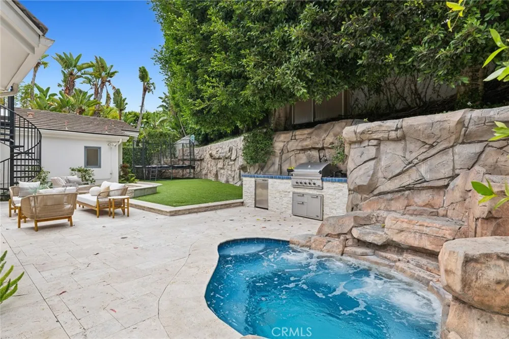 1998 Port Edward Circle Newport Beach, CA 92660