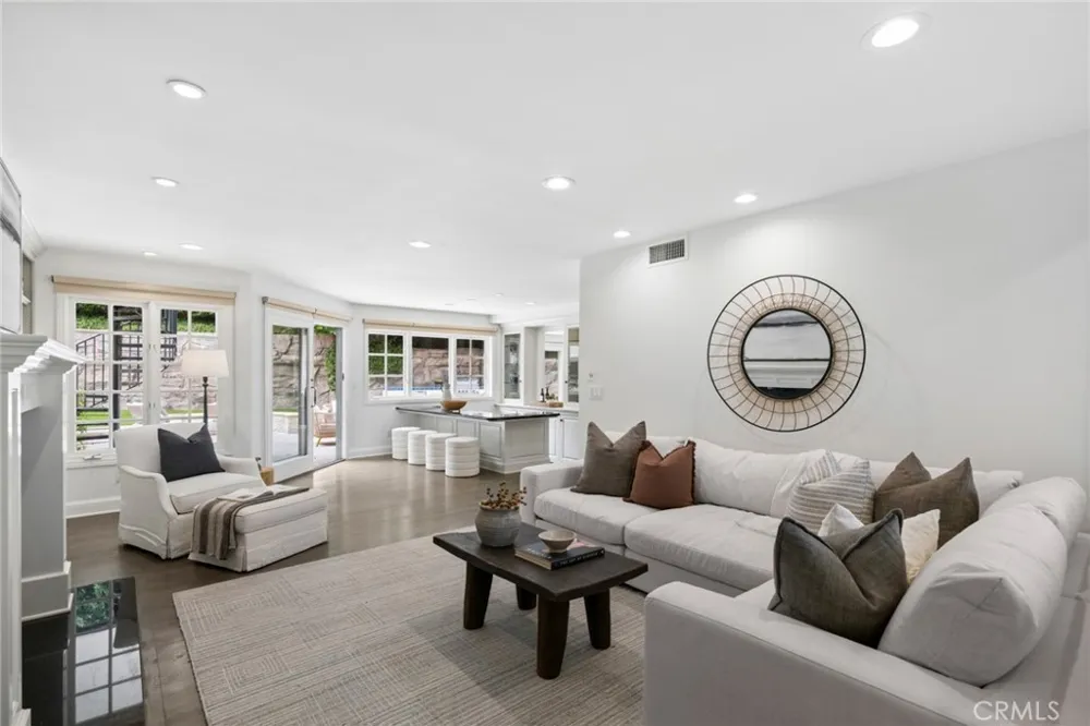 1998 Port Edward Circle Newport Beach, CA 92660