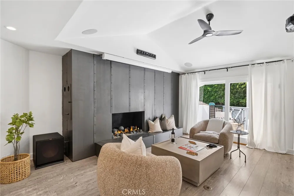 1998 Port Edward Circle Newport Beach, CA 92660