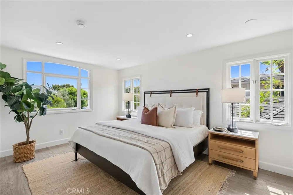 1998 Port Edward Circle Newport Beach, CA 92660