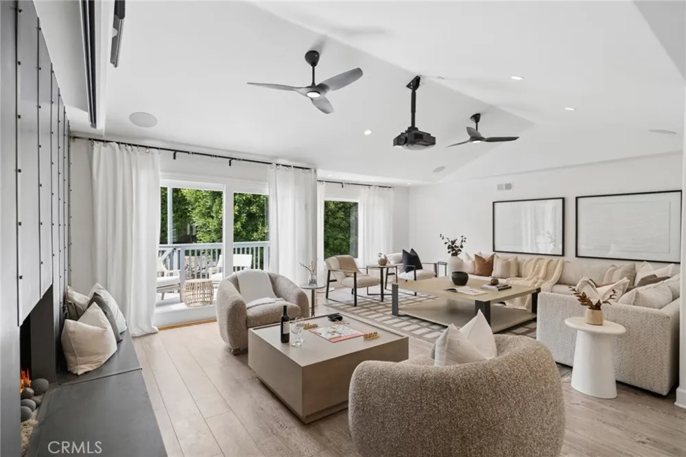 1998 Port Edward Circle Newport Beach, CA 92660