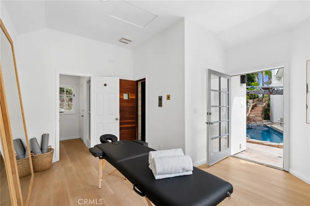 1998 Port Edward Circle Newport Beach, CA 92660