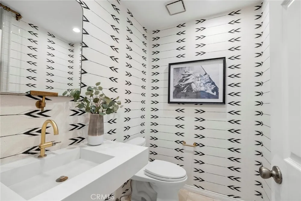 1998 Port Edward Circle Newport Beach, CA 92660