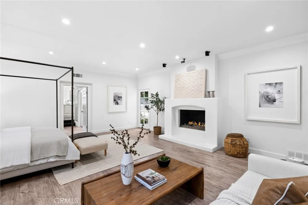1998 Port Edward Circle Newport Beach, CA 92660