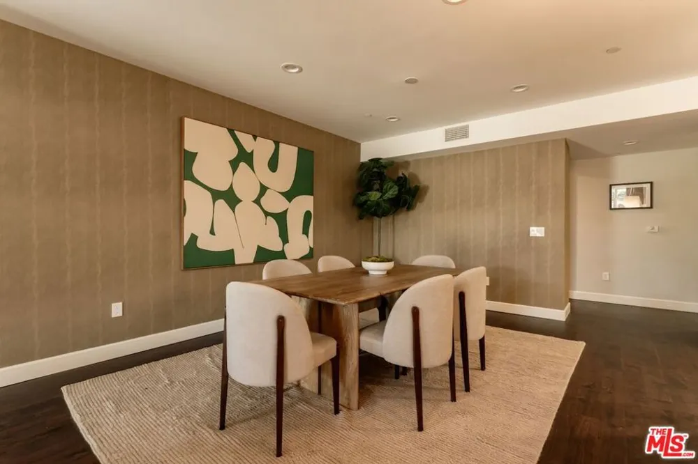 447 Doheny Drive #101 Beverly Hills, CA 90210