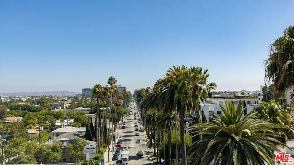 447 Doheny Drive #101 Beverly Hills, CA 90210