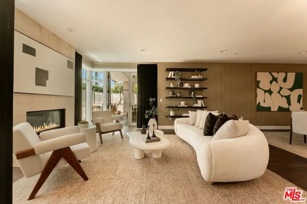 447 Doheny Drive #101 Beverly Hills, CA 90210