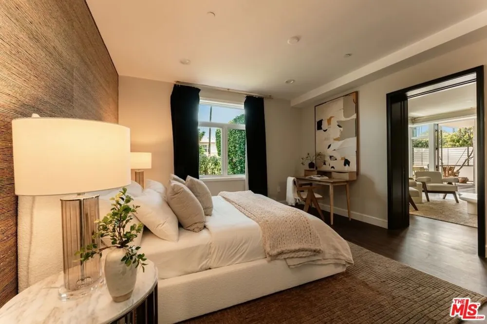 447 Doheny Drive #101 Beverly Hills, CA 90210