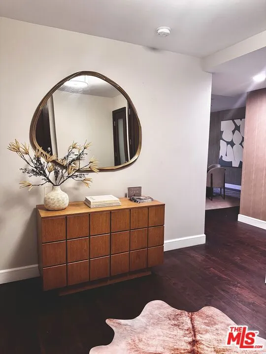 447 Doheny Drive #101 Beverly Hills, CA 90210