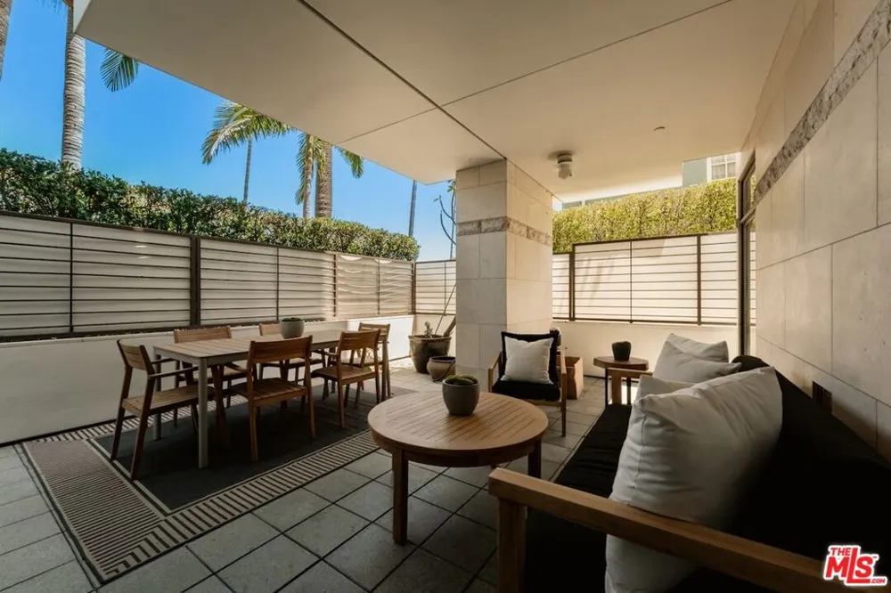 447 Doheny Drive #101 Beverly Hills, CA 90210