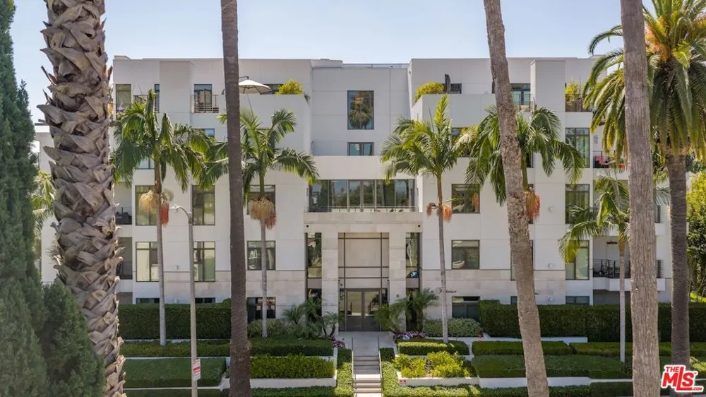 447 Doheny Drive #101 Beverly Hills, CA 90210