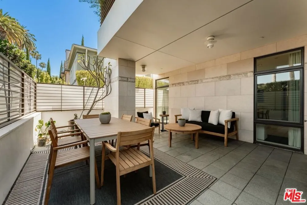 447 Doheny Drive #101 Beverly Hills, CA 90210