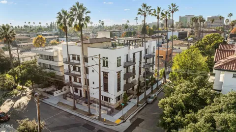 139 S Oak Knoll Avenue #203