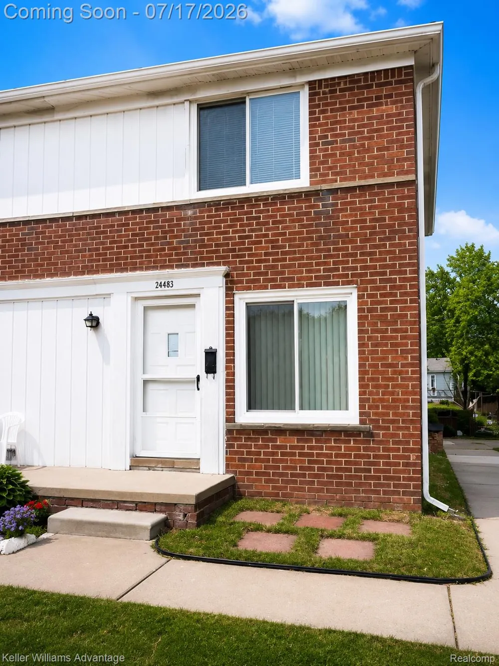 24434 W Chicago Redford Charter Township, MI 48239