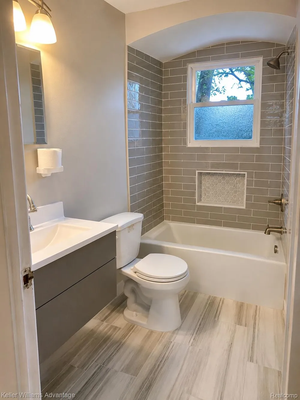 24434 W Chicago Redford Charter Township, MI 48239