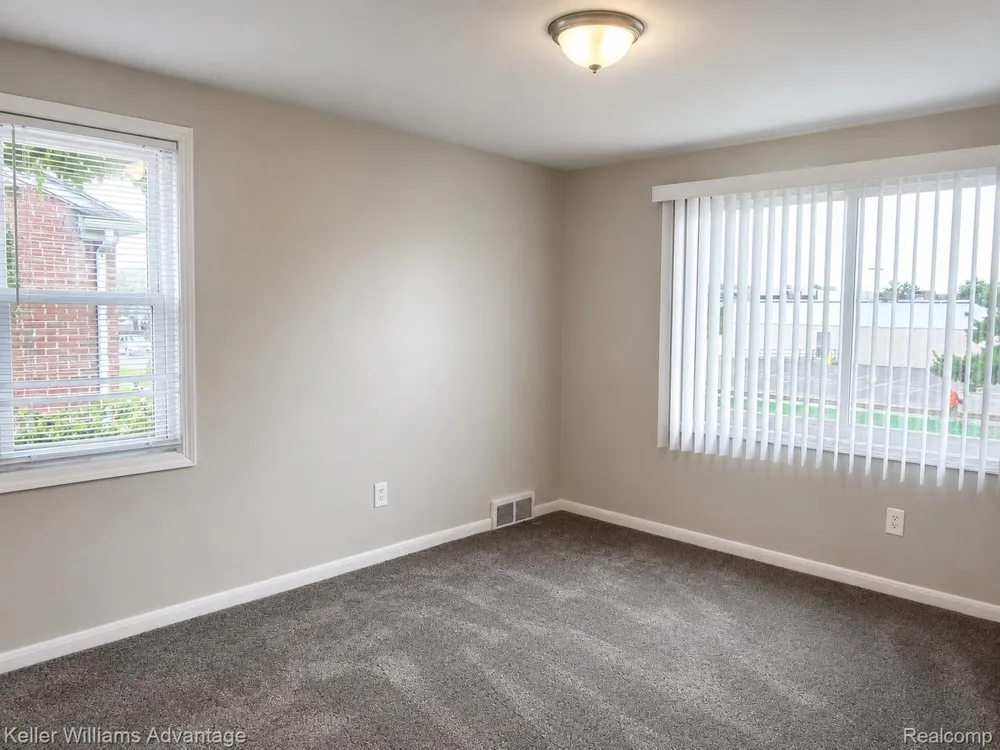 24434 W Chicago Redford Charter Township, MI 48239