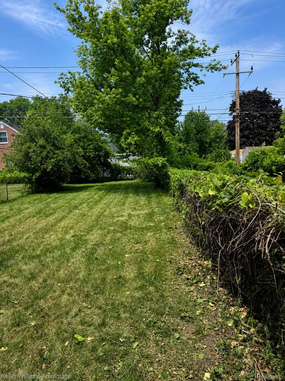 24434 W Chicago Redford Charter Township, MI 48239