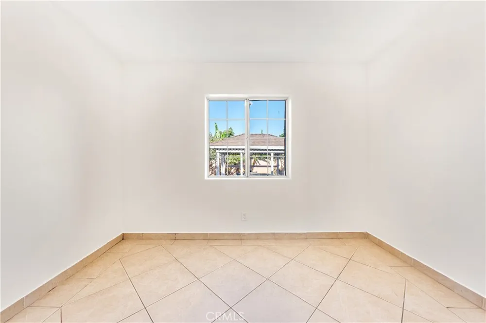 1454 Gulf Wilmington, CA 90744