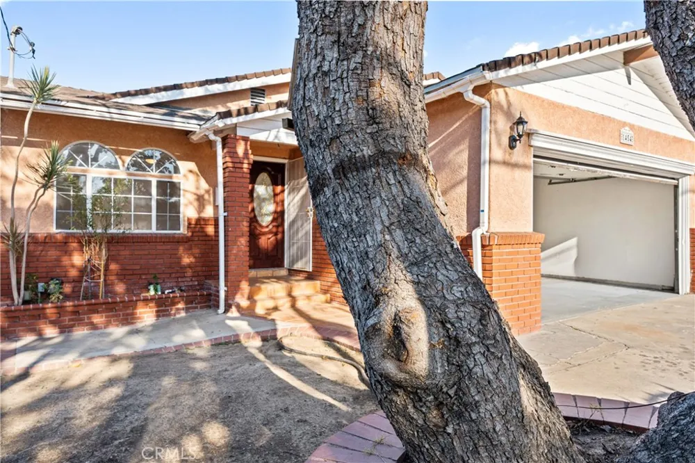 1454 Gulf Wilmington, CA 90744