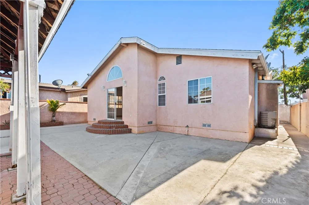1454 Gulf Wilmington, CA 90744