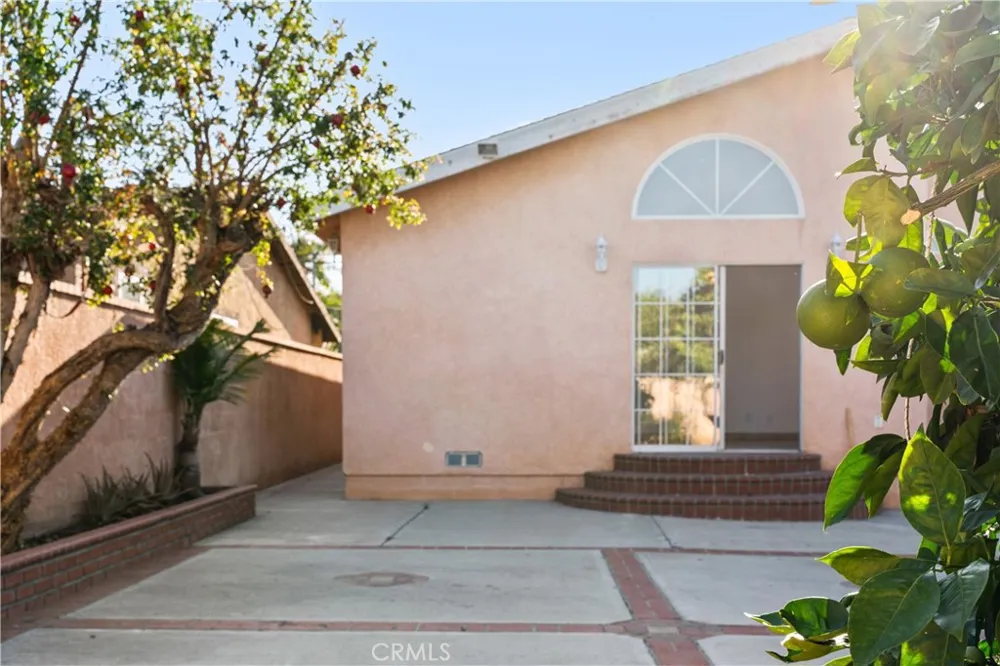 1454 Gulf Wilmington, CA 90744