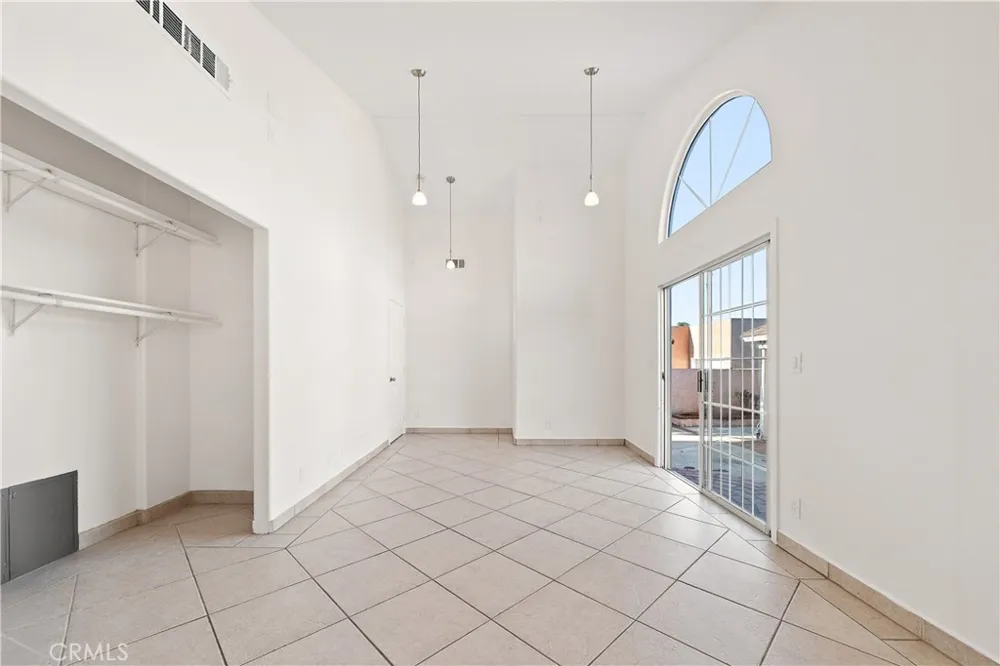 1454 Gulf Wilmington, CA 90744
