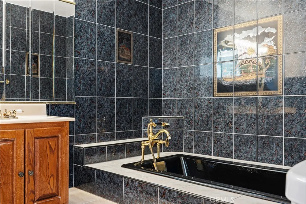 1454 Gulf Wilmington, CA 90744