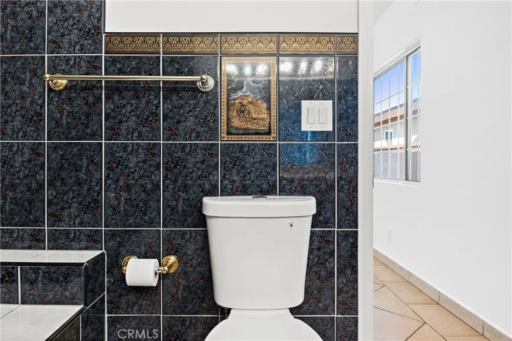1454 Gulf Wilmington, CA 90744