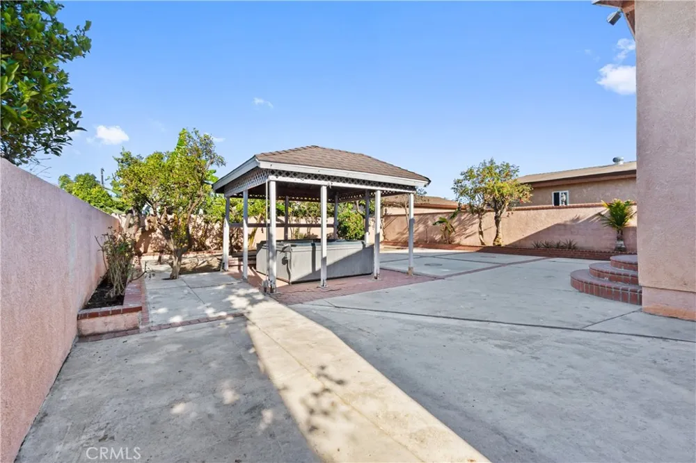 1454 Gulf Wilmington, CA 90744