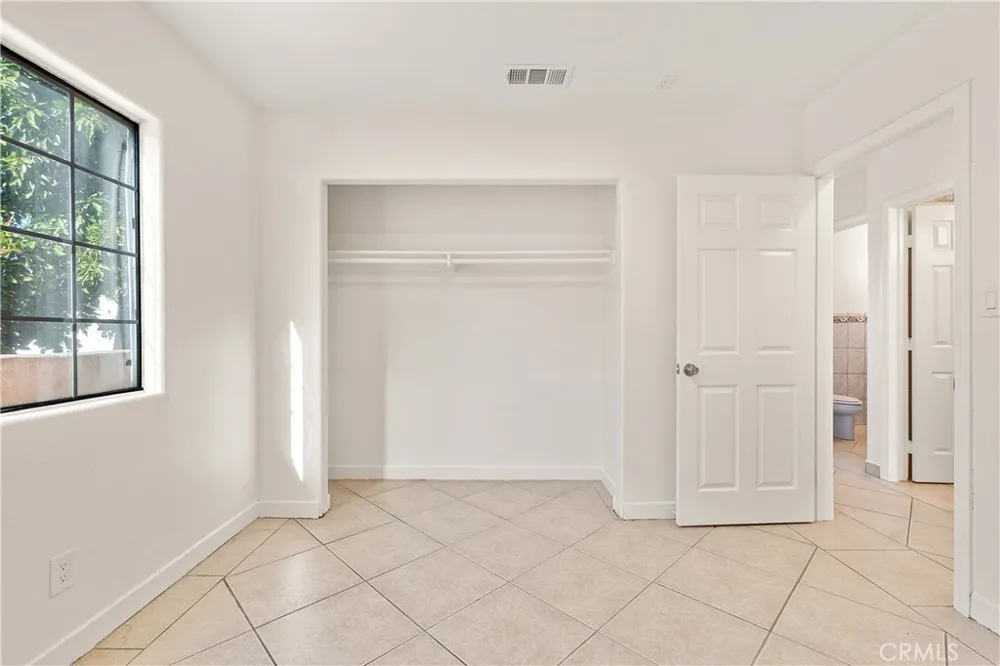 1454 Gulf Wilmington, CA 90744