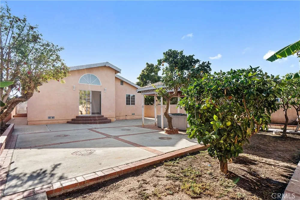 1454 Gulf Wilmington, CA 90744