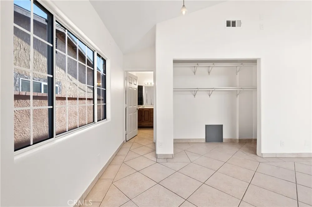 1454 Gulf Wilmington, CA 90744