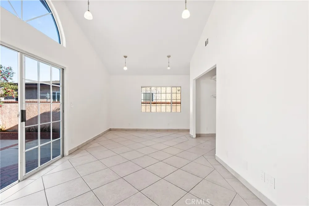 1454 Gulf Wilmington, CA 90744