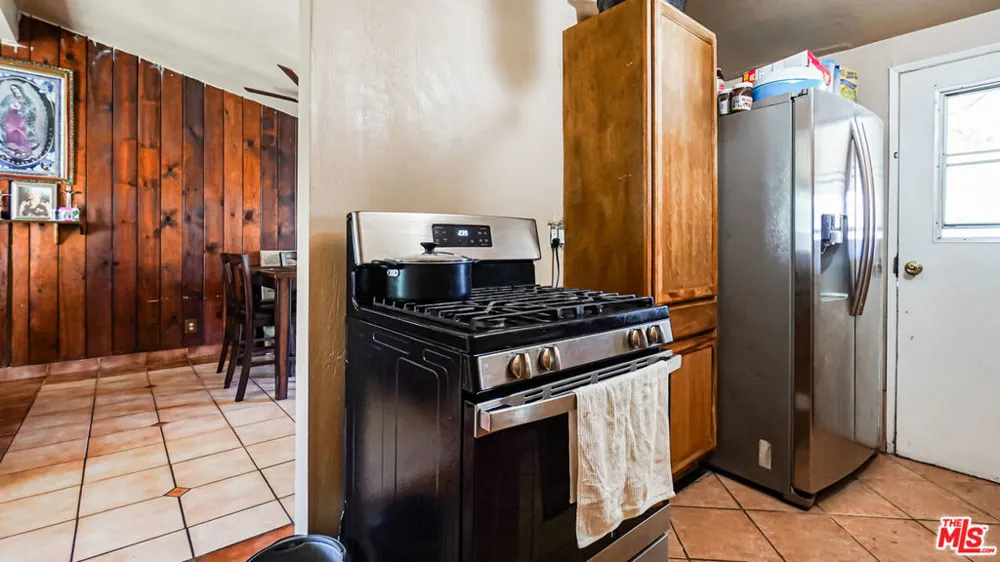 19037 Wellhaven Street Santa Clarita, CA 91351